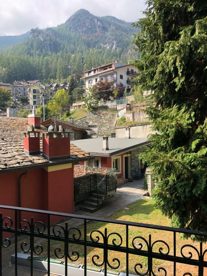 Residence Milcar Chiesa in Valmalenco Esterno foto